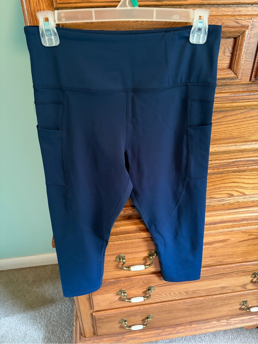 ZYIA Navy High-Rise Capri Leggings with Side Pockets